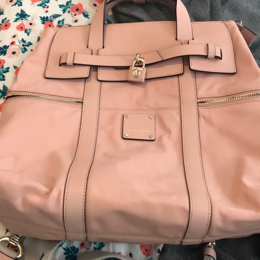Henri Bender Jetsetter backpack 💕